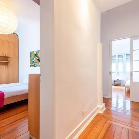 Wonderful 4br Flat Near Liberdade Avenue