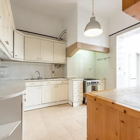 Wonderful 4br Flat Near Liberdade Avenue 公寓 Lisboa
