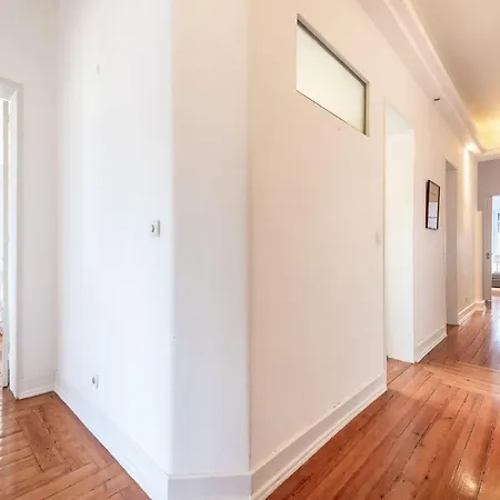 Wonderful 4br Flat Near Liberdade Avenue * Lisboa
